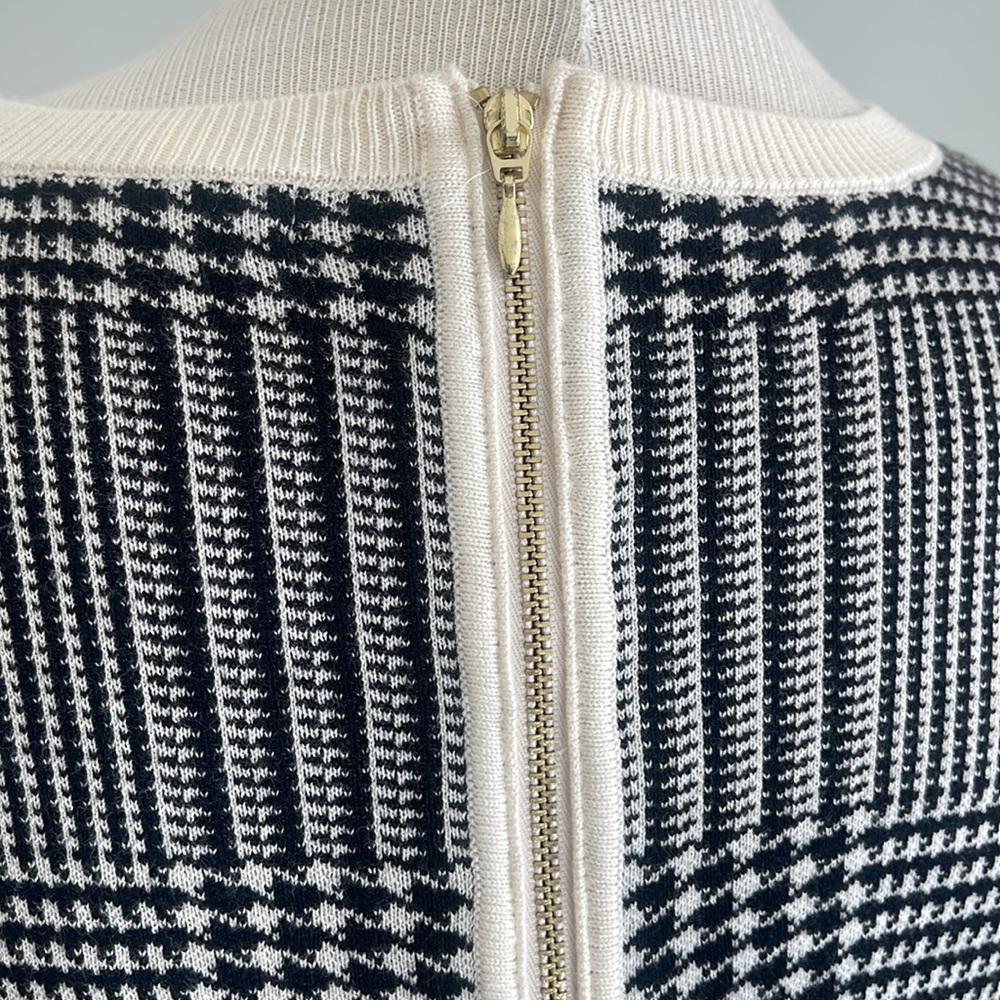 H&M houndstooth Sweater size XS zipper back - Picture 3 of 7